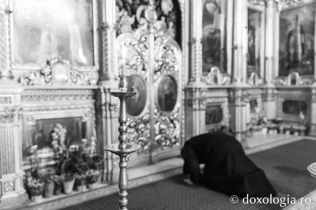 Prima Liturghie a Darurilor înainte sfințite din acest post, la Catedrala Mitropolitană din Iași / Foto: pr. Silviu Cluci Prima Liturghie a Darurilor înainte sfințite din acest post, la Catedrala Mitropolitană din Iași