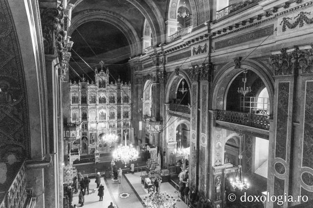 Prima Liturghie a Darurilor înainte sfințite din acest post, la Catedrala Mitropolitană din Iași / Foto: pr. Silviu Cluci Prima Liturghie a Darurilor înainte sfințite din acest post, la Catedrala Mitropolitană din Iași