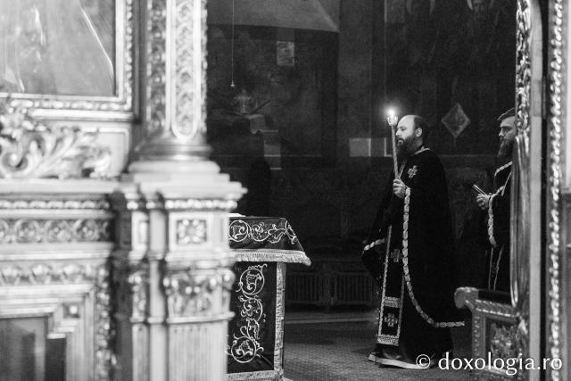 Prima Liturghie a Darurilor înainte sfințite din acest post, la Catedrala Mitropolitană din Iași / Foto: pr. Silviu Cluci Prima Liturghie a Darurilor înainte sfințite din acest post, la Catedrala Mitropolitană din Iași