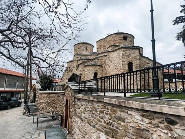 (Foto) Biserica „Sfântul Apostol Andrei” din Peristera – monumentul bizantin ce adăpostește moaștele Sfântului Eftimie cel Nou / Foto: Pr. Marin Osoianu (Foto) Biserica „Sfântul Apostol Andrei” din Peristera – monumentul bizantin ce adăpostește moaștele Sfântului Eftimie cel Nou