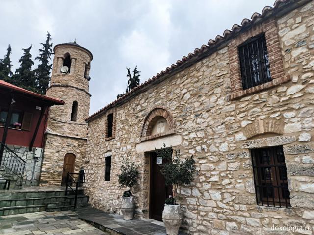(Foto) Biserica „Sfântul Apostol Andrei” din Peristera – monumentul bizantin ce adăpostește moaștele Sfântului Eftimie cel Nou / Foto: Pr. Marin Osoianu (Foto) Biserica „Sfântul Apostol Andrei” din Peristera – monumentul bizantin ce adăpostește moaștele Sfântului Eftimie cel Nou