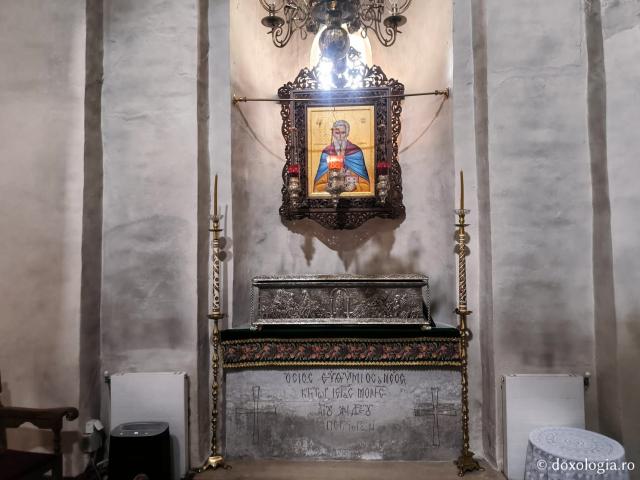 (Foto) Biserica „Sfântul Apostol Andrei” din Peristera – monumentul bizantin ce adăpostește moaștele Sfântului Eftimie cel Nou
