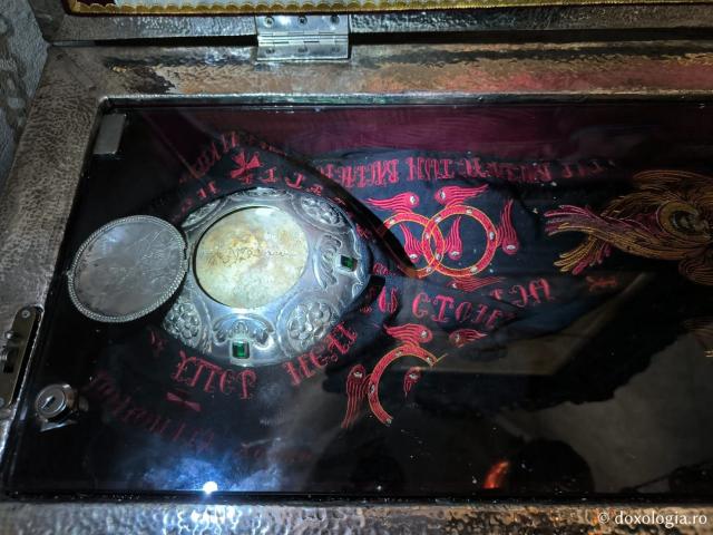 (Foto) Biserica „Sfântul Apostol Andrei” din Peristera – monumentul bizantin ce adăpostește moaștele Sfântului Eftimie cel Nou