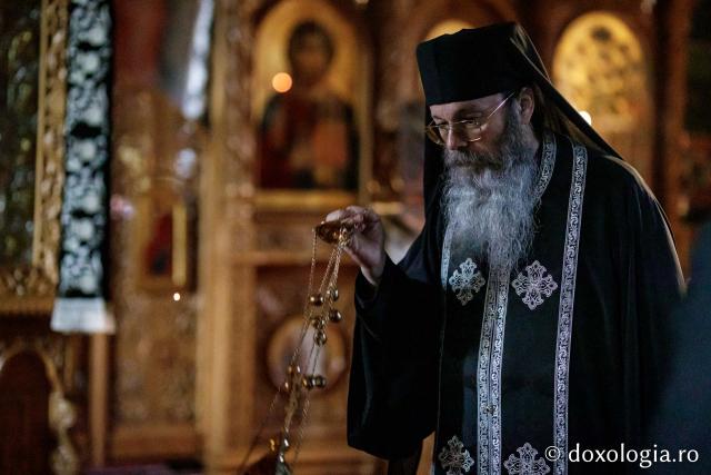Denia din Joia Mare la Mănăstirea Paltin