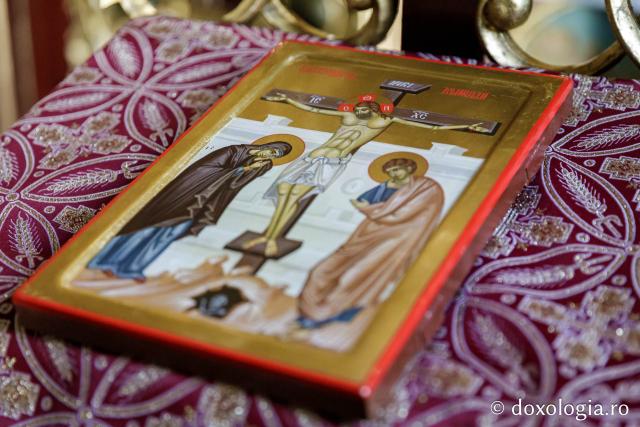 Denia celor 12 Evanghelii la Biserica „Sfânta Cuvioasă Parascheva” din Iași