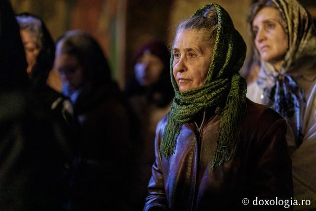 Denia celor 12 Evanghelii la Biserica „Sfânta Cuvioasă Parascheva” din Iași