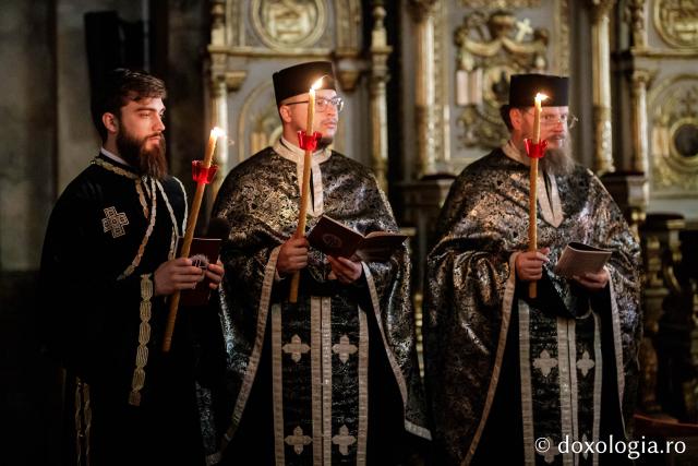 Slujba Prohodului Domnului la Catedrala Mitropolitană din Iași