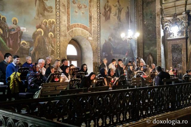 Slujba Prohodului Domnului la Catedrala Mitropolitană din Iași