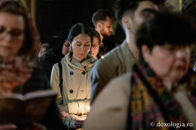 Slujba Prohodului Domnului la Catedrala Mitropolitană din Iași