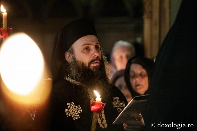 Slujba Prohodului Domnului la Catedrala Mitropolitană din Iași