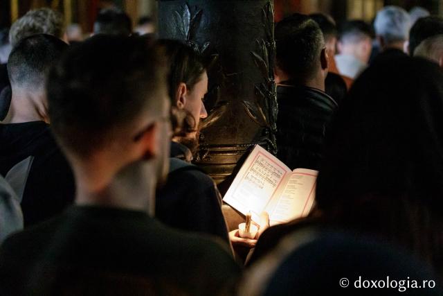 Slujba Prohodului Domnului la Catedrala Mitropolitană din Iași