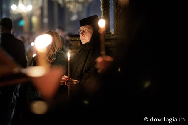 Slujba Prohodului Domnului la Catedrala Mitropolitană din Iași