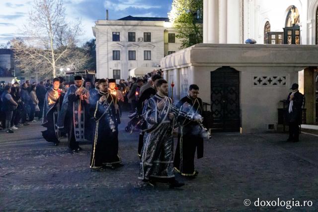 Slujba Prohodului Domnului la Catedrala Mitropolitană din Iași