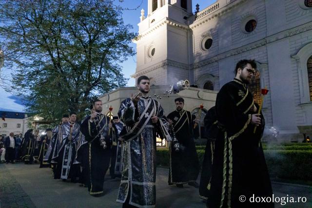 Slujba Prohodului Domnului la Catedrala Mitropolitană din Iași