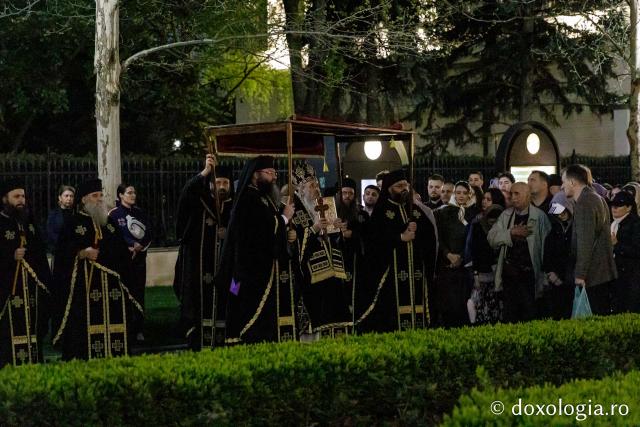 Slujba Prohodului Domnului la Catedrala Mitropolitană din Iași