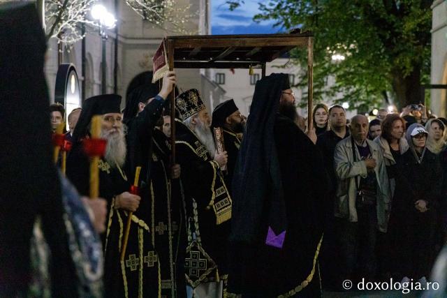 Slujba Prohodului Domnului la Catedrala Mitropolitană din Iași