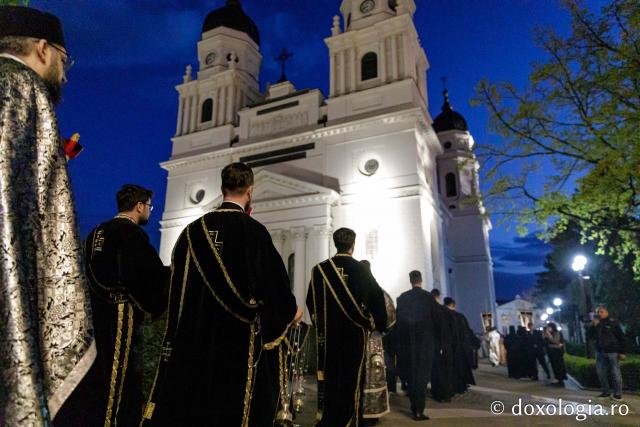 Slujba Prohodului Domnului la Catedrala Mitropolitană din Iași