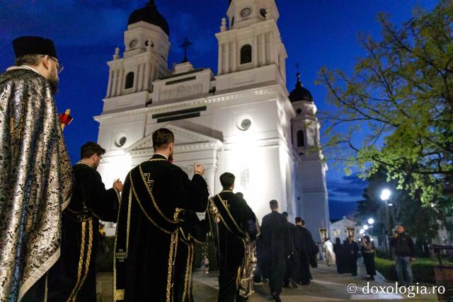 Slujba Prohodului Domnului la Catedrala Mitropolitană din Iași