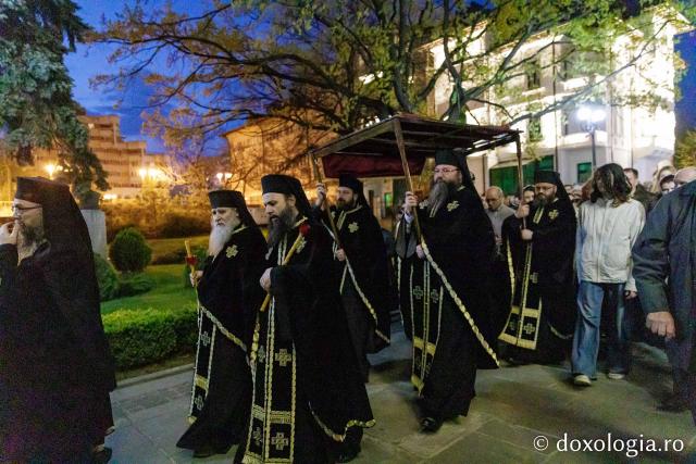 Slujba Prohodului Domnului la Catedrala Mitropolitană din Iași