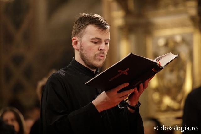 Slujba Prohodului Domnului la Catedrala Mitropolitană din Iași