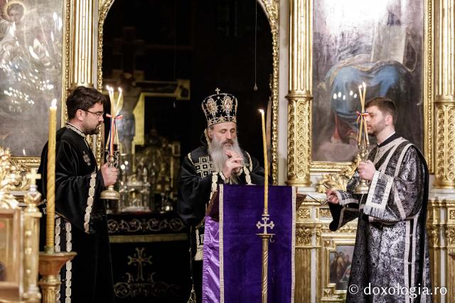 Slujba Prohodului Domnului la Catedrala Mitropolitană din Iași