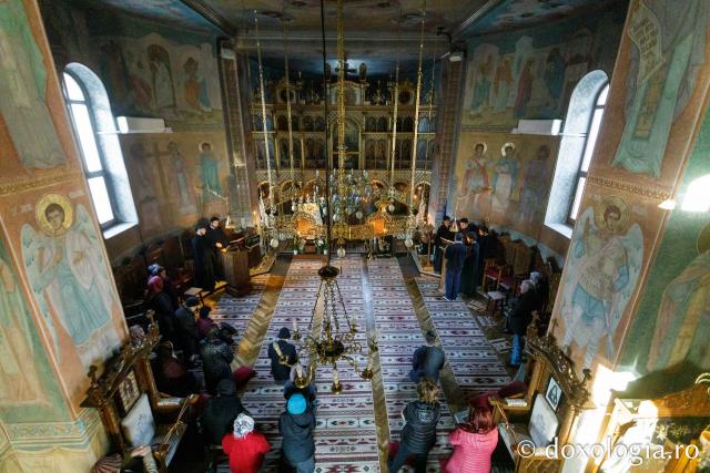 Marea Luni la Biserica „Ziua Crucii” din Iași