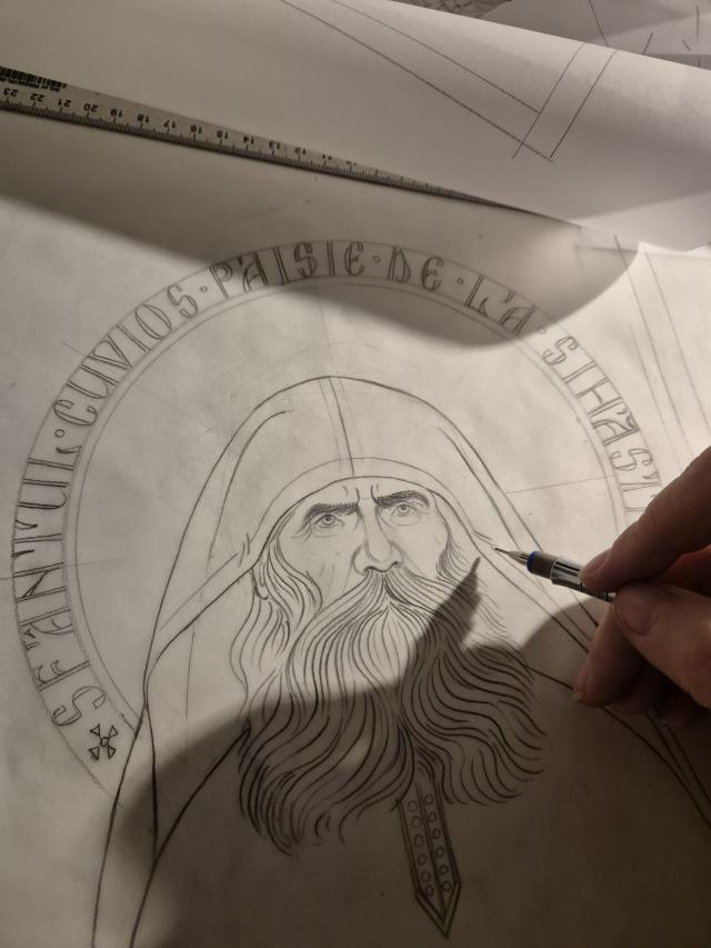 (Foto) Din atelier, pentru veșnicie: desenele Anei-Maria Zară pentru raclele Cuvioșilor Cleopa și Paisie de la Sihăstria