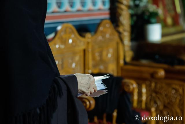 Sfânta Liturghie din Joia Mare la Mănăstirea Paltin