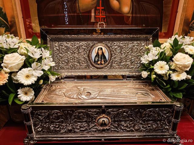 Paraclisul Sfinților Tămăduitori de la Darvari – loc de mângâiere în inima Bucureștiului