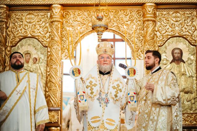 Întronizarea Preasfințitului Părinte BenedicÎntronizarea Preasfințitului Părinte Benedict ca Episcop al Sălajului / Foto: Rotund Perfectt ca Episcop al Sălajului / Foto: Rodund Perfect Întronizarea Preasfințitului Părinte Benedict ca Episcop al Sălajului