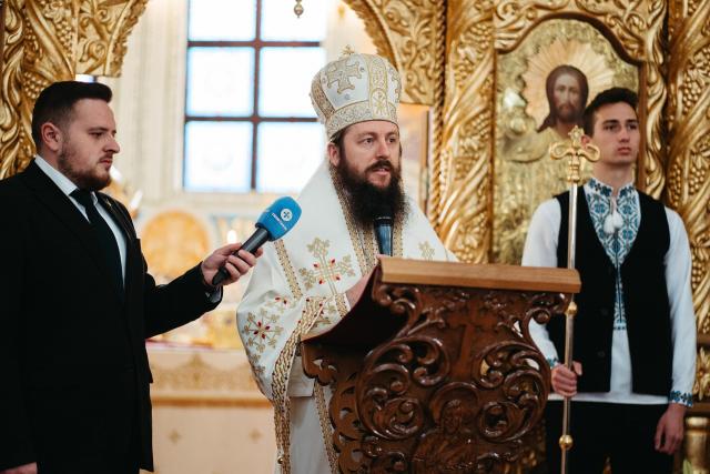 Întronizarea Preasfințitului Părinte BenedicÎntronizarea Preasfințitului Părinte Benedict ca Episcop al Sălajului / Foto: Rotund Perfectt ca Episcop al Sălajului / Foto: Rodund Perfect Întronizarea Preasfințitului Părinte Benedict ca Episcop al Sălajului