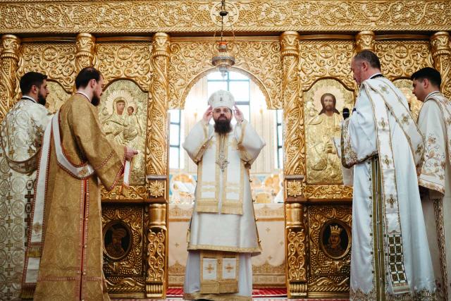 Întronizarea Preasfințitului Părinte BenedicÎntronizarea Preasfințitului Părinte Benedict ca Episcop al Sălajului / Foto: Rotund Perfectt ca Episcop al Sălajului / Foto: Rodund Perfect Întronizarea Preasfințitului Părinte Benedict ca Episcop al Sălajului