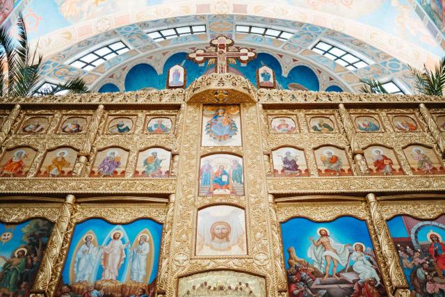 Întronizarea Preasfințitului Părinte BenedicÎntronizarea Preasfințitului Părinte Benedict ca Episcop al Sălajului / Foto: Rotund Perfectt ca Episcop al Sălajului / Foto: Rodund Perfect Întronizarea Preasfințitului Părinte Benedict ca Episcop al Sălajului