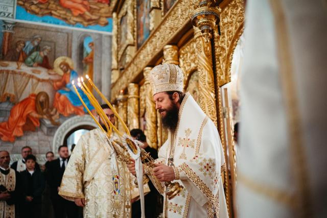 Întronizarea Preasfințitului Părinte BenedicÎntronizarea Preasfințitului Părinte Benedict ca Episcop al Sălajului / Foto: Rotund Perfectt ca Episcop al Sălajului / Foto: Rodund Perfect Întronizarea Preasfințitului Părinte Benedict ca Episcop al Sălajului