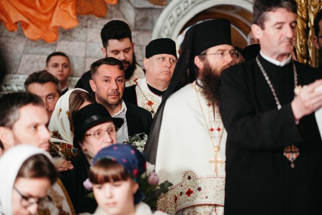 Întronizarea Preasfințitului Părinte BenedicÎntronizarea Preasfințitului Părinte Benedict ca Episcop al Sălajului / Foto: Rotund Perfectt ca Episcop al Sălajului / Foto: Rodund Perfect Întronizarea Preasfințitului Părinte Benedict ca Episcop al Sălajului