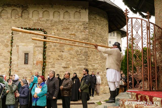 Mănăstirea Hadâmbu – 35 de ani de la reînființare
