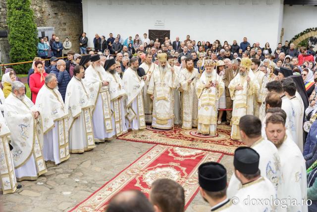 Mănăstirea Hadâmbu – 35 de ani de la reînființare