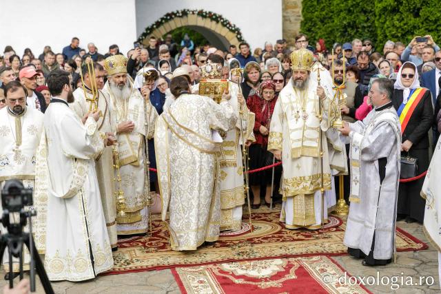 Mănăstirea Hadâmbu – 35 de ani de la reînființare