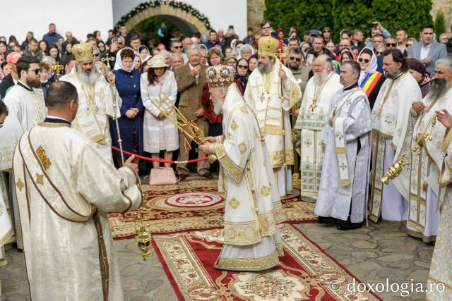 Mănăstirea Hadâmbu – 35 de ani de la reînființare