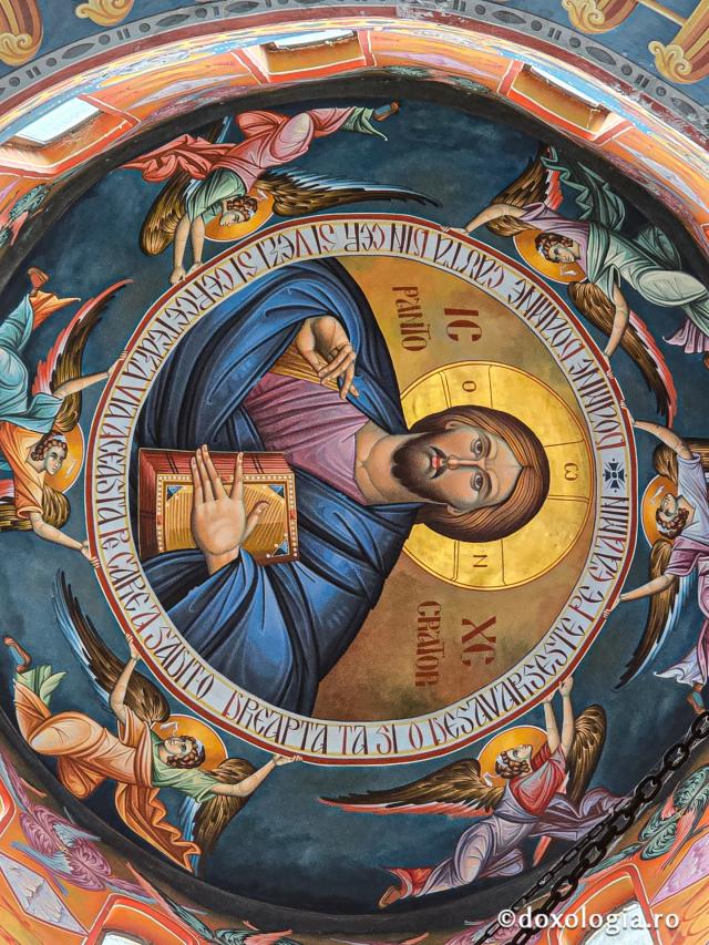 Mănăstirea Caraiman - unul dintre cele mai tinere locașuri monahale din Arhiepiscopia Bucureștilor (galerie FOTO)