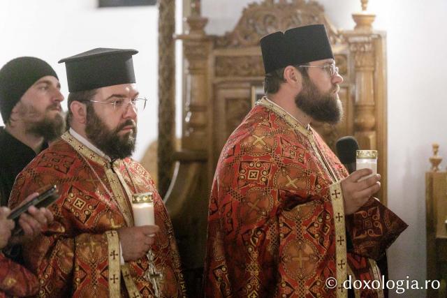 Întâmpinarea cinstitelor moaște ale Sfântului Pantelimon la Mănăstirea Hadâmbu / Foto: pr. Silviu Cluci Întâmpinarea cinstitelor moaște ale Sfântului Pantelimon la Mănăstirea Hadâmbu