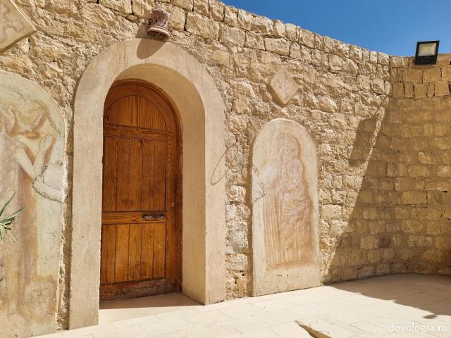 Acasă la Sfântul Cuvios Pavel Tebeul, lavra din pustiul Egiptului