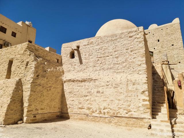 Acasă la Sfântul Cuvios Pavel Tebeul, lavra din pustiul Egiptului