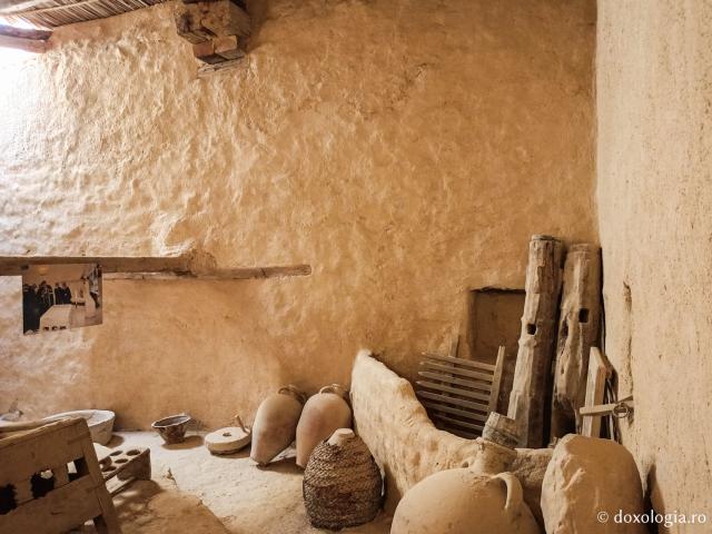 Acasă la Sfântul Cuvios Pavel Tebeul, lavra din pustiul Egiptului