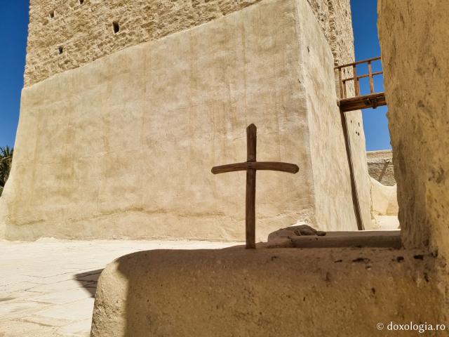Acasă la Sfântul Cuvios Pavel Tebeul, lavra din pustiul Egiptului