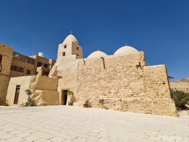 Acasă la Sfântul Cuvios Pavel Tebeul, lavra din pustiul Egiptului