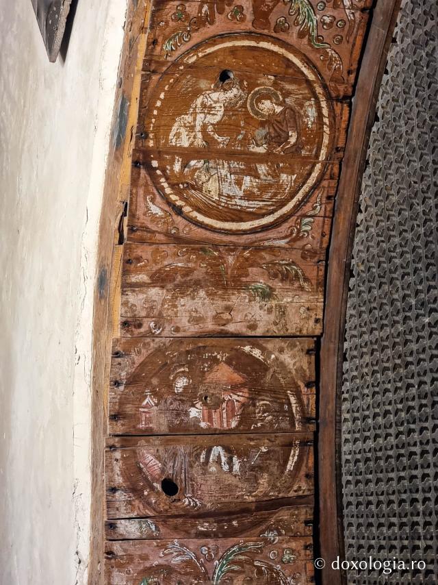 Clipe de liniște în biserica închinată Sfântului Macarie cel Mare