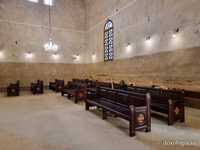 Clipe de liniște în biserica închinată Sfântului Macarie cel Mare