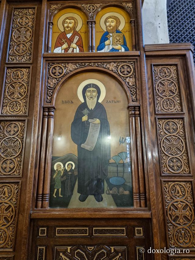 Clipe de liniște în biserica închinată Sfântului Macarie cel Mare