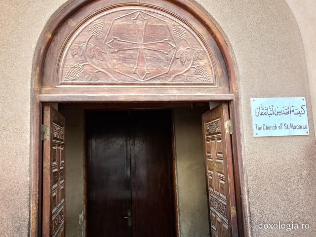Clipe de liniște în biserica închinată Sfântului Macarie cel Mare